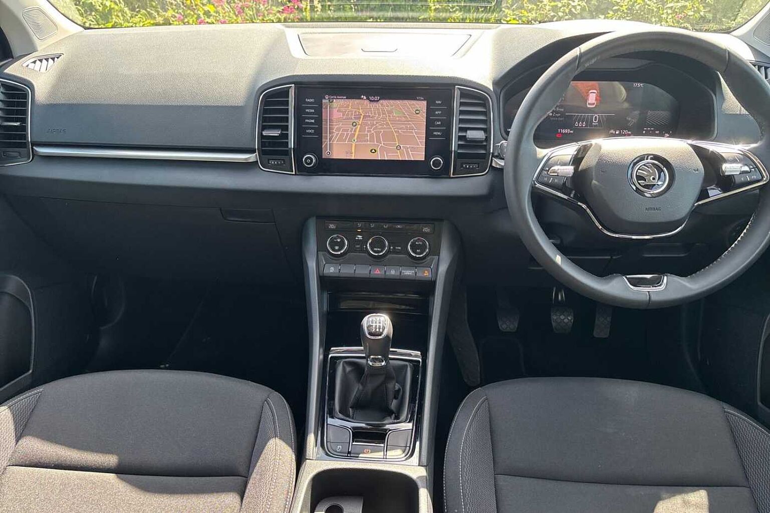 SKODA Karoq 1.5 TSI SE Drive 5dr