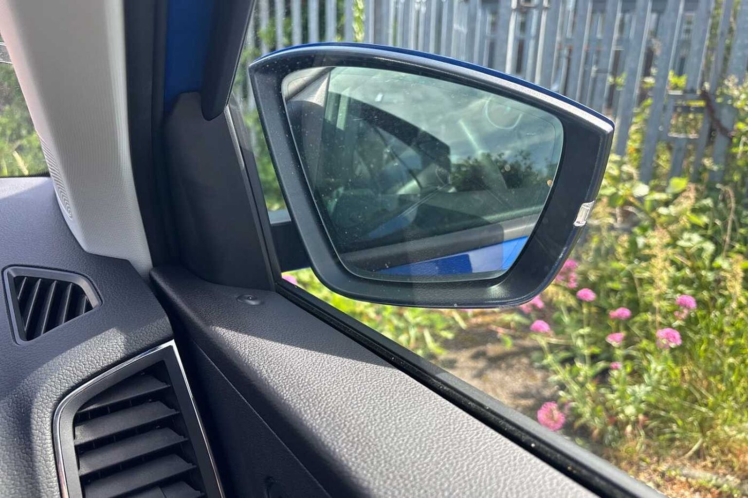 SKODA Karoq 1.5 TSI SE Drive 5dr