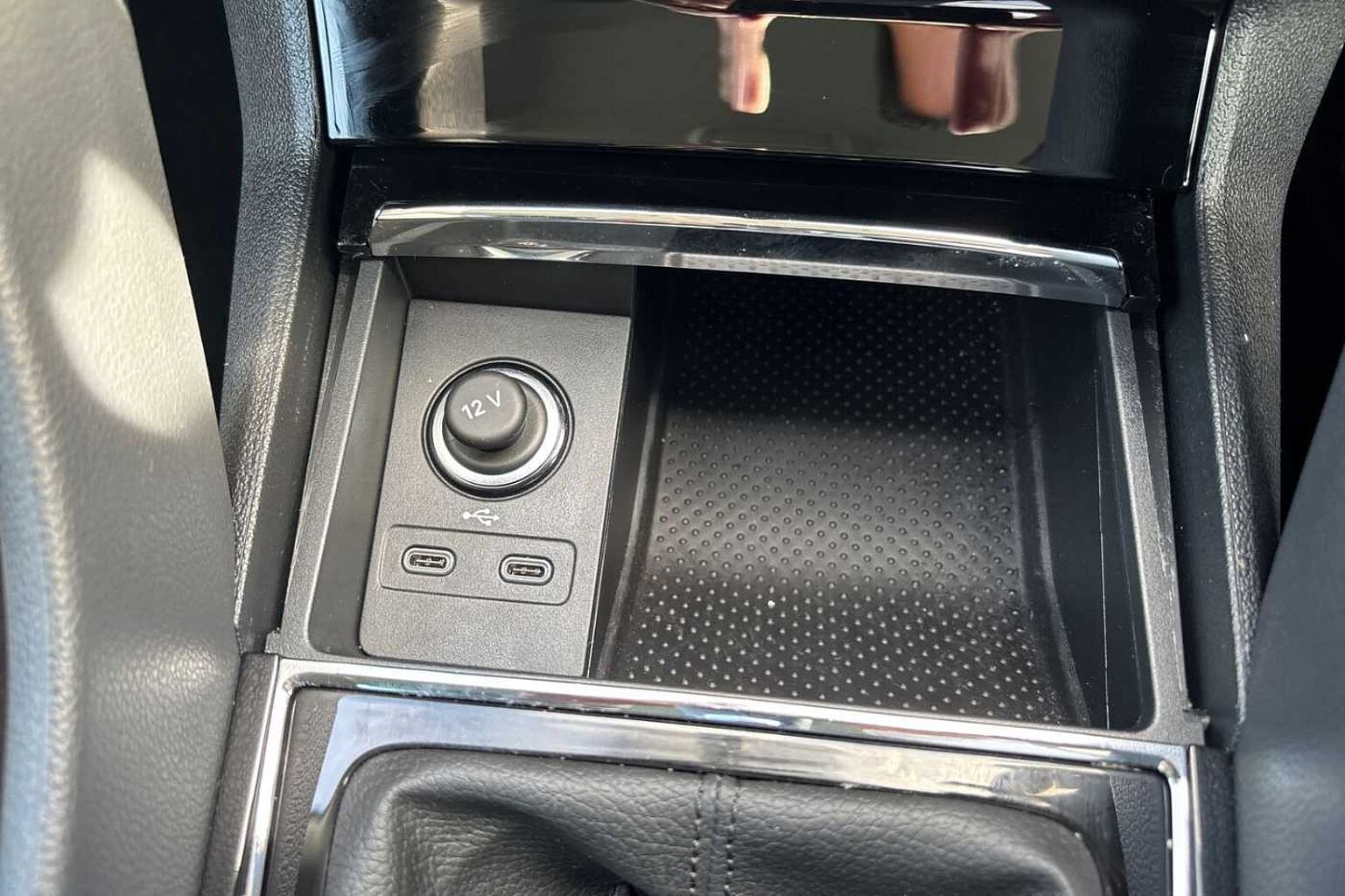 SKODA Karoq 1.5 TSI SE Drive 5dr